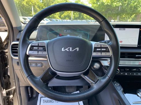 Used 2025 Kia Telluride S AWD/4WD image 13