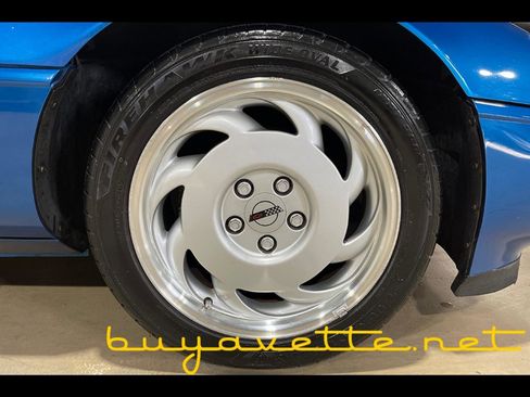 Used 1992 Chevrolet Corvette Coupe image 9