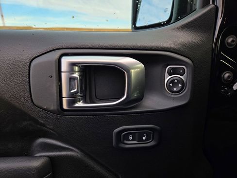 New 2026 Jeep Gladiator Sport AWD/4WD image 10