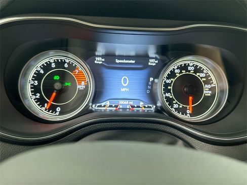 Used 2021 Jeep Cherokee Limited image 13