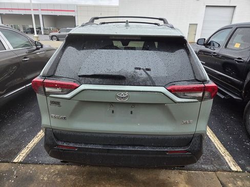 Used 2019 Toyota RAV4 XLE Premium w/ Advanced Technology Package image 7