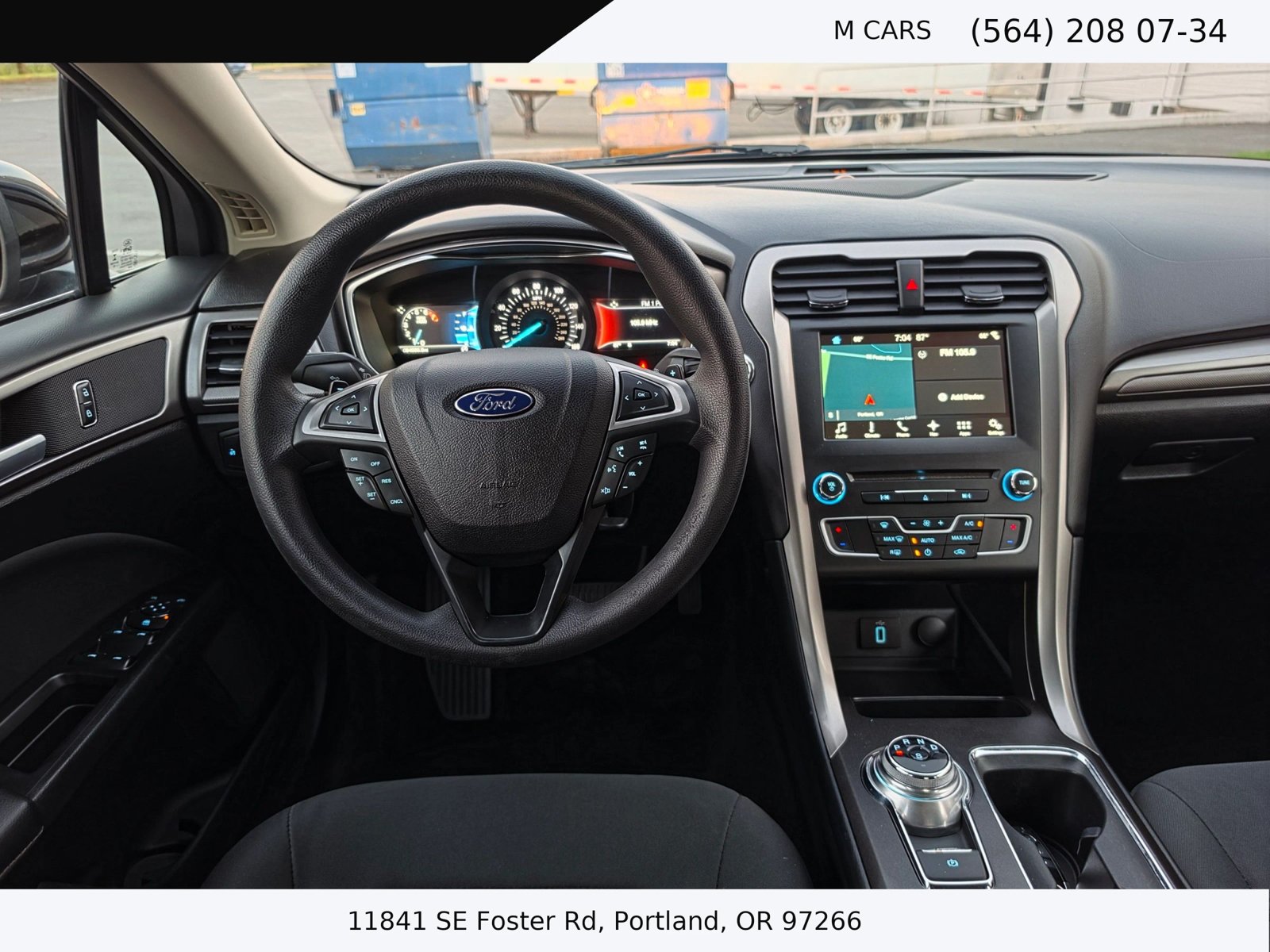 Used 2017 Ford Fusion SE w/ Fusion SE Technology Package FWD image 13