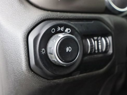 Used 2018 Jeep Wrangler Unlimited Sport image 22