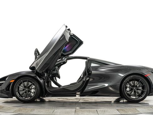 Used 2019 McLaren 720S Luxury image 34