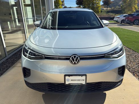 Used 2022 Volkswagen ID.4 Pro image 2