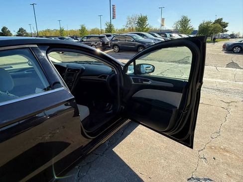 Used 2019 Ford Fusion S FWD image 23