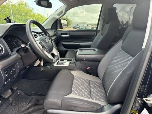 Used 2018 Toyota Tundra SR5 w/ TRD Off Road Package AWD/4WD image 9