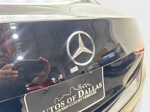 Used 2025 Mercedes-Benz C 300 Sedan image 21