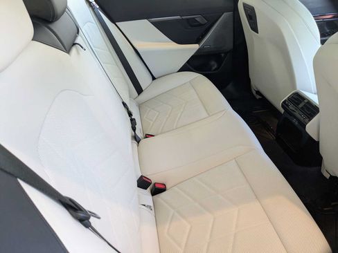 Used 2026 BMW 550e xDrive w/ Premium Package AWD/4WD image 21