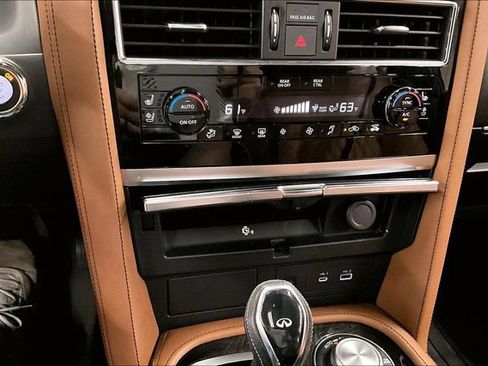 Used 2022 INFINITI QX80 Sensory w/ Cargo Package AWD/4WD image 32