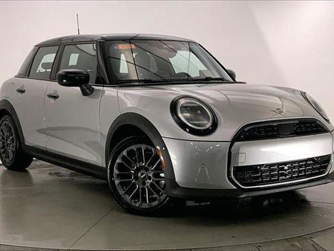New 2026 MINI Cooper 4-Door Hardtop image 11