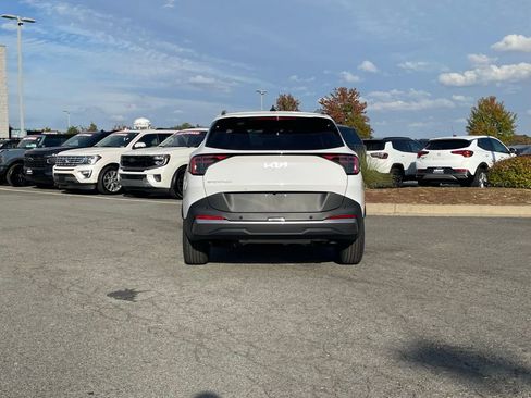 New 2026 Kia Sportage EX w/ EX Panorama Roof Package image 6