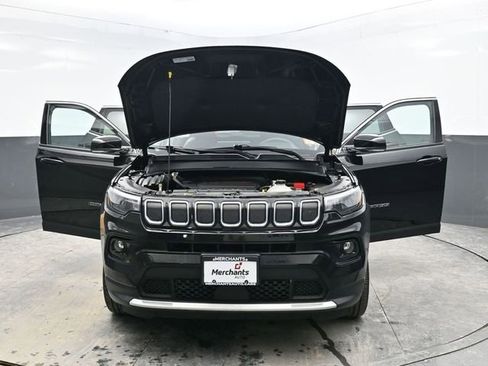 Used 2022 Jeep Compass Limited image 36