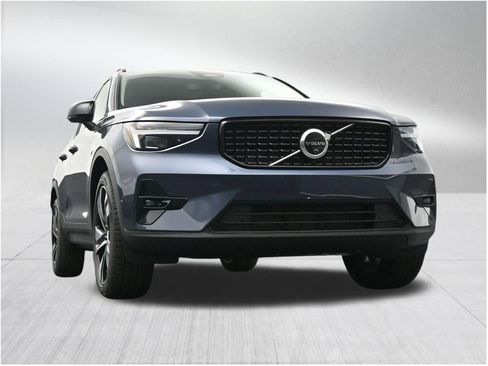 New 2026 Volvo XC40 B5 Ultra w/ Protection Package Premier AWD/4WD image 27