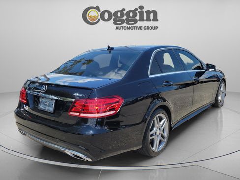 Used 2016 Mercedes-Benz E 350 4MATIC Sedan image 3