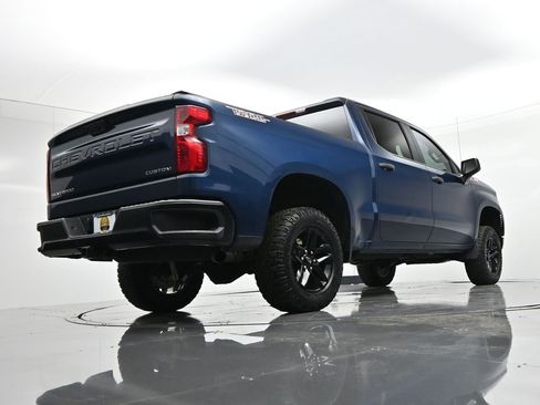 Used 2023 Chevrolet Silverado 1500 Custom Trail Boss AWD/4WD image 28