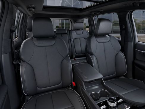 New 2025 Jeep Grand Cherokee Overland w/ Adv Protech Group III AWD/4WD image 17