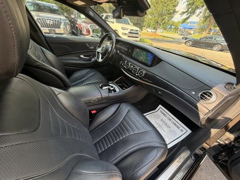 Used 2018 Mercedes-Benz S 560 Sedan image 10