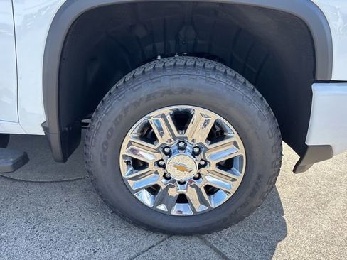 New 2026 Chevrolet Silverado 3500 High Country w/ High Country Premium Package AWD/4WD image 15