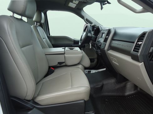 Used 2020 Ford F250 XL w/ Power Equipment Group AWD/4WD image 24