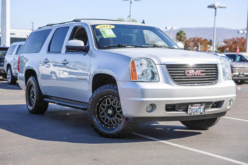 Used 2014 GMC Yukon XL SLT RWD image 1