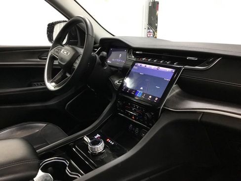 Used 2022 Jeep Grand Cherokee L Limited w/ Luxury Tech Group II image 27