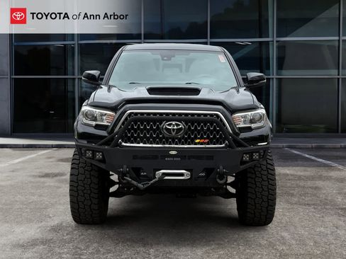 Used 2019 Toyota Tacoma TRD Sport AWD/4WD image 6