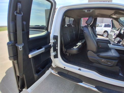 Used 2016 Ford F150 Lariat w/ Equipment Group 501A Mid AWD/4WD image 14
