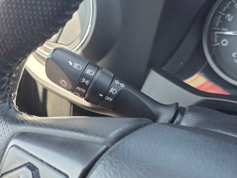 Used 2017 Toyota Tacoma TRD Off-Road AWD/4WD image 39