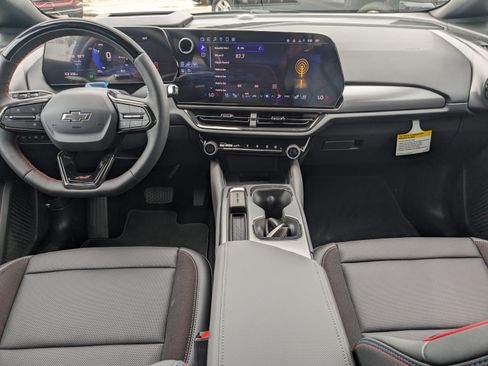 New 2025 Chevrolet Equinox EV RS image 16