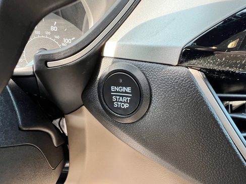 Used 2022 Ford Escape SE image 31