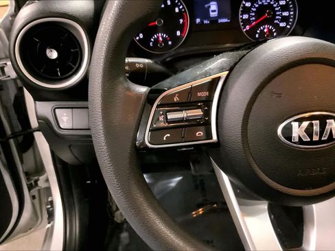 Used 2021 Kia Forte LXS FWD image 24