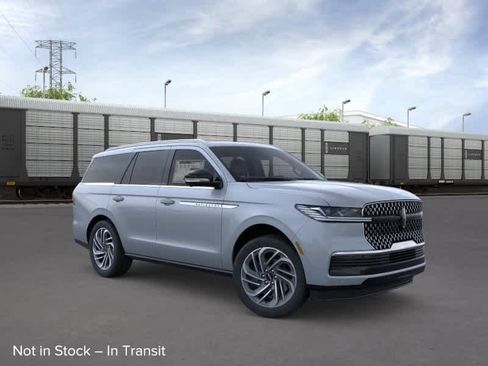 New 2026 Lincoln Navigator Reserve AWD/4WD image 7