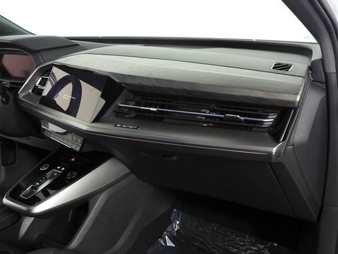 Used 2023 Audi Q4 e-tron Premium Plus w/ Premium Plus image 14