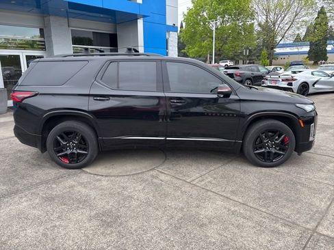 Used 2023 Chevrolet Traverse Premier w/ Redline Edition AWD/4WD image 9