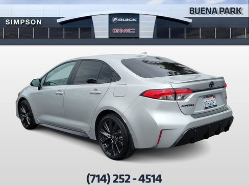 Used 2025 Toyota Corolla SE w/ SE Premium Package FWD image 6