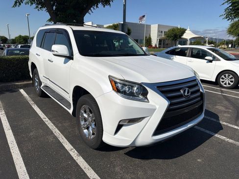 Used 2014 Lexus GX 460 AWD/4WD image 2