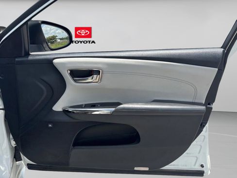Used 2016 Toyota Avalon Limited w/ Toyota Safety Sense Package FWD image 27