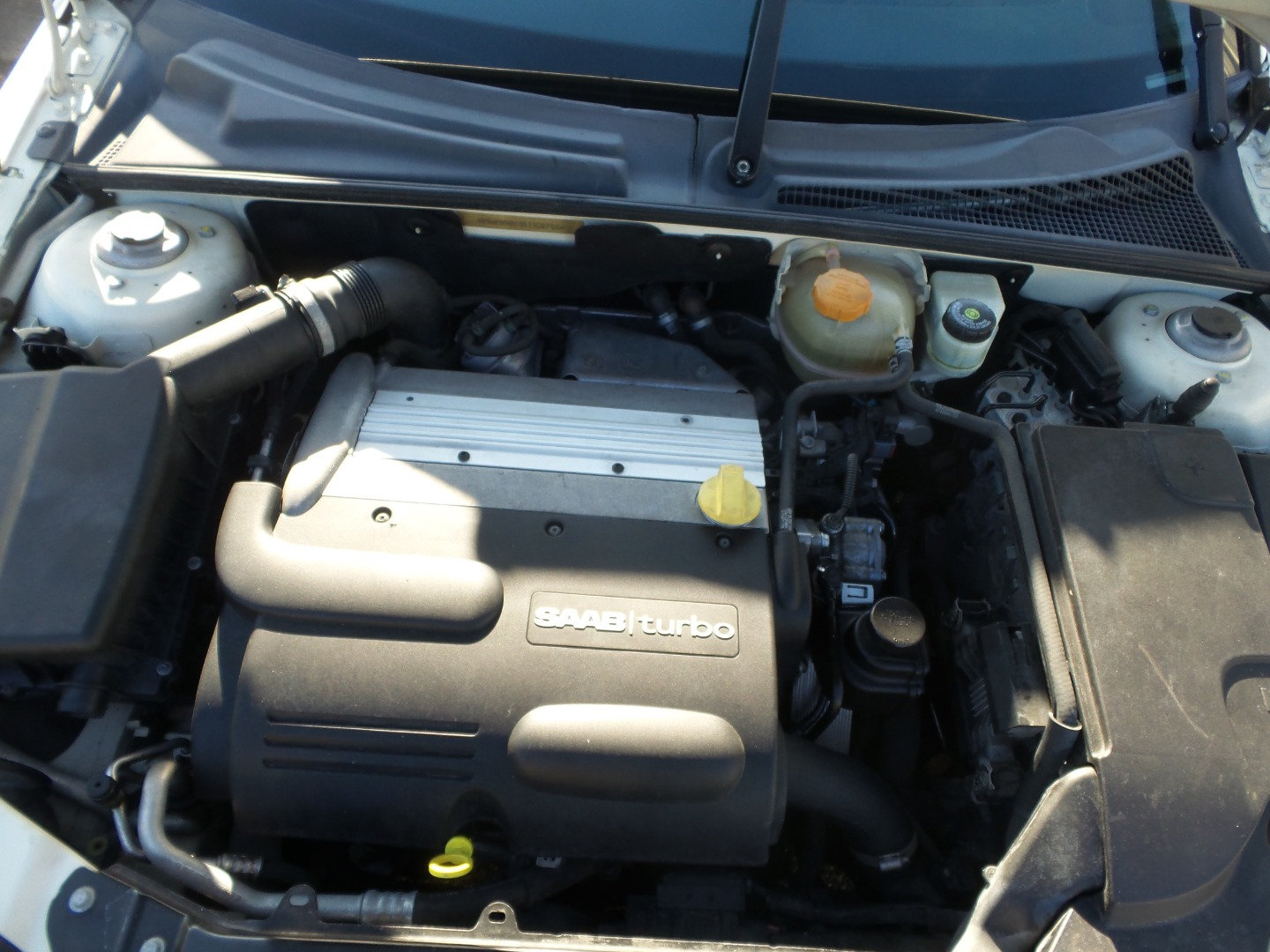 Used 2008 Saab 9-3 2.0T w/ Moonroof Package FWD image 15