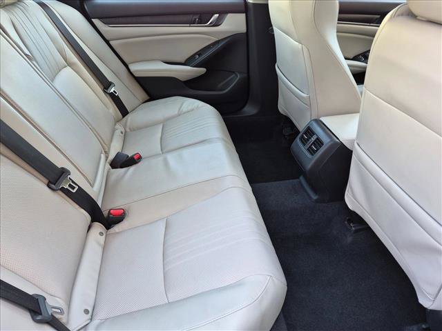 Used 2018 Honda Accord Touring image 19