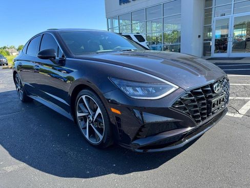 Used 2023 Hyundai Sonata SEL Plus FWD image 2