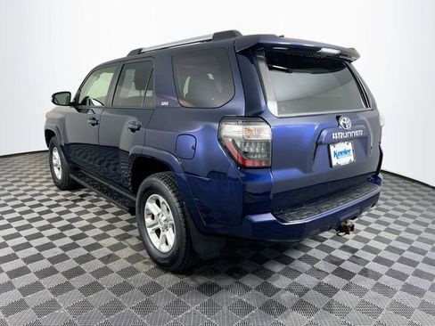 Used 2020 Toyota 4Runner SR5 Premium w/ Moonroof Package AWD/4WD image 4