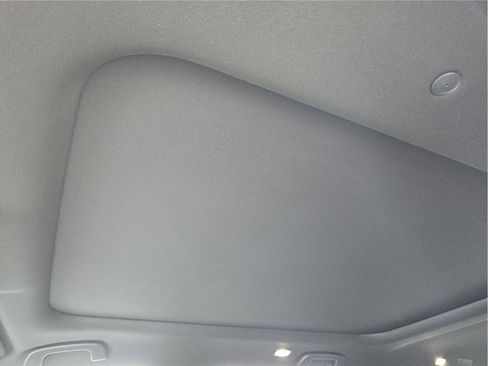 Used 2025 Honda Pilot TrailSport image 23