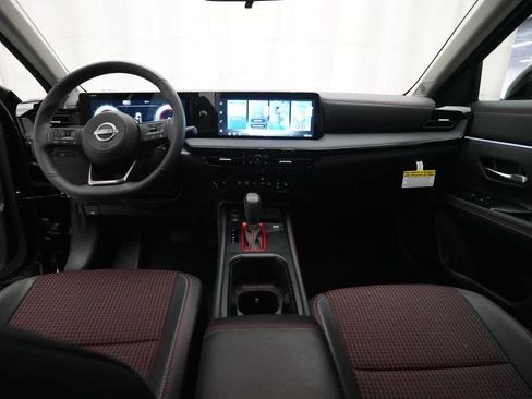 Certified 2026 Nissan Kicks SR w/ Cold Weather Package AWD/4WD image 5