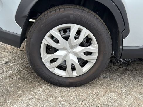 Used 2026 Toyota Corolla Cross L FWD image 21