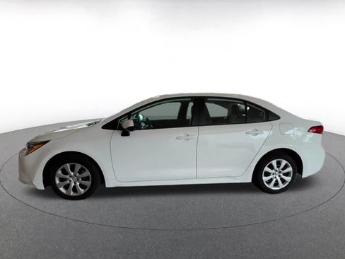 Used 2025 Toyota Corolla LE FWD image 8