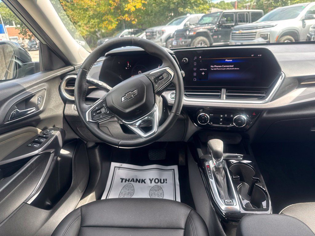 Used 2024 Chevrolet Trax ACTIV FWD image 24