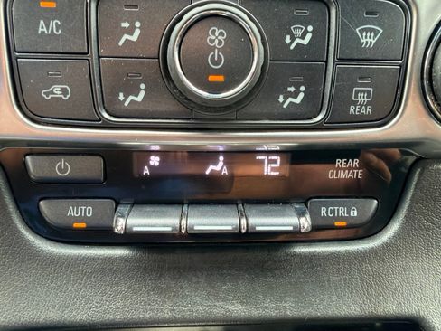 Used 2017 Chevrolet Suburban LT AWD/4WD image 26