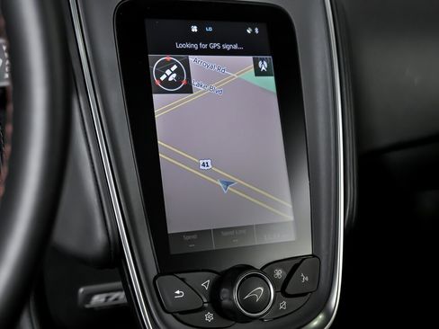 Used 2020 McLaren 570S Spider image 36