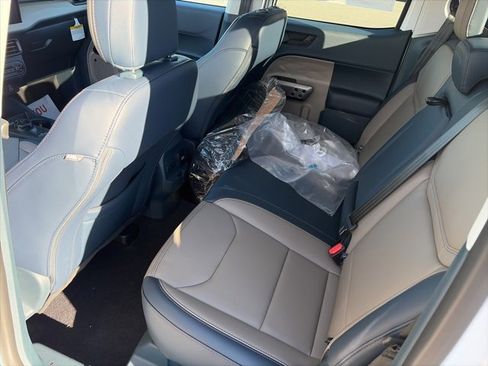 New 2025 Ford Maverick Lariat image 11